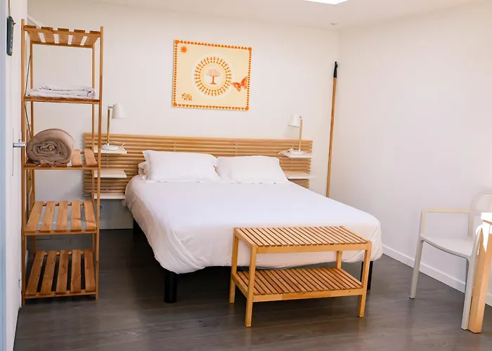 Les Hirondelles ז'ואן-לה-פינס